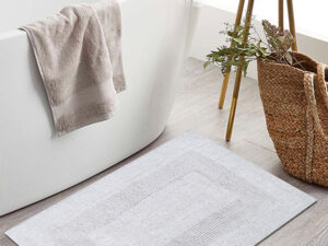 Soft White Cotton Bath Mat with Textured Border