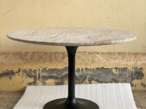 Black Metal Base Table