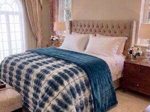 Reversible Teal Blue Tie-Dye Plush Duvet